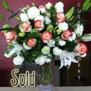 GORGEOUS MOTHER’S DAY FAUX FLORAL ARRANGEMENT